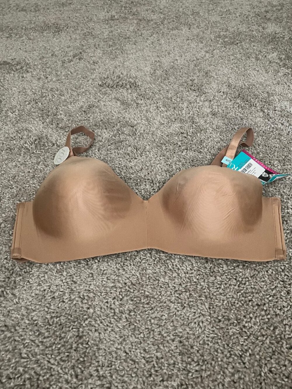 NWT Vanity Fair Women's Nearly Invisible Full Coverage Wirefree Totally Tan 40C - Picture 2 of 6